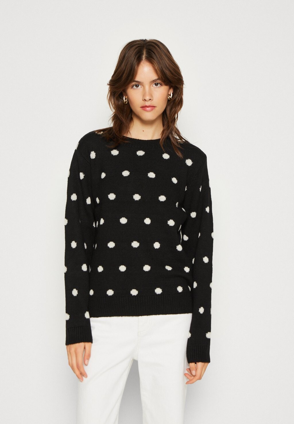 

Свитшот JDY JDYKAYLEE O NECK DOT, цвет black/eggnog