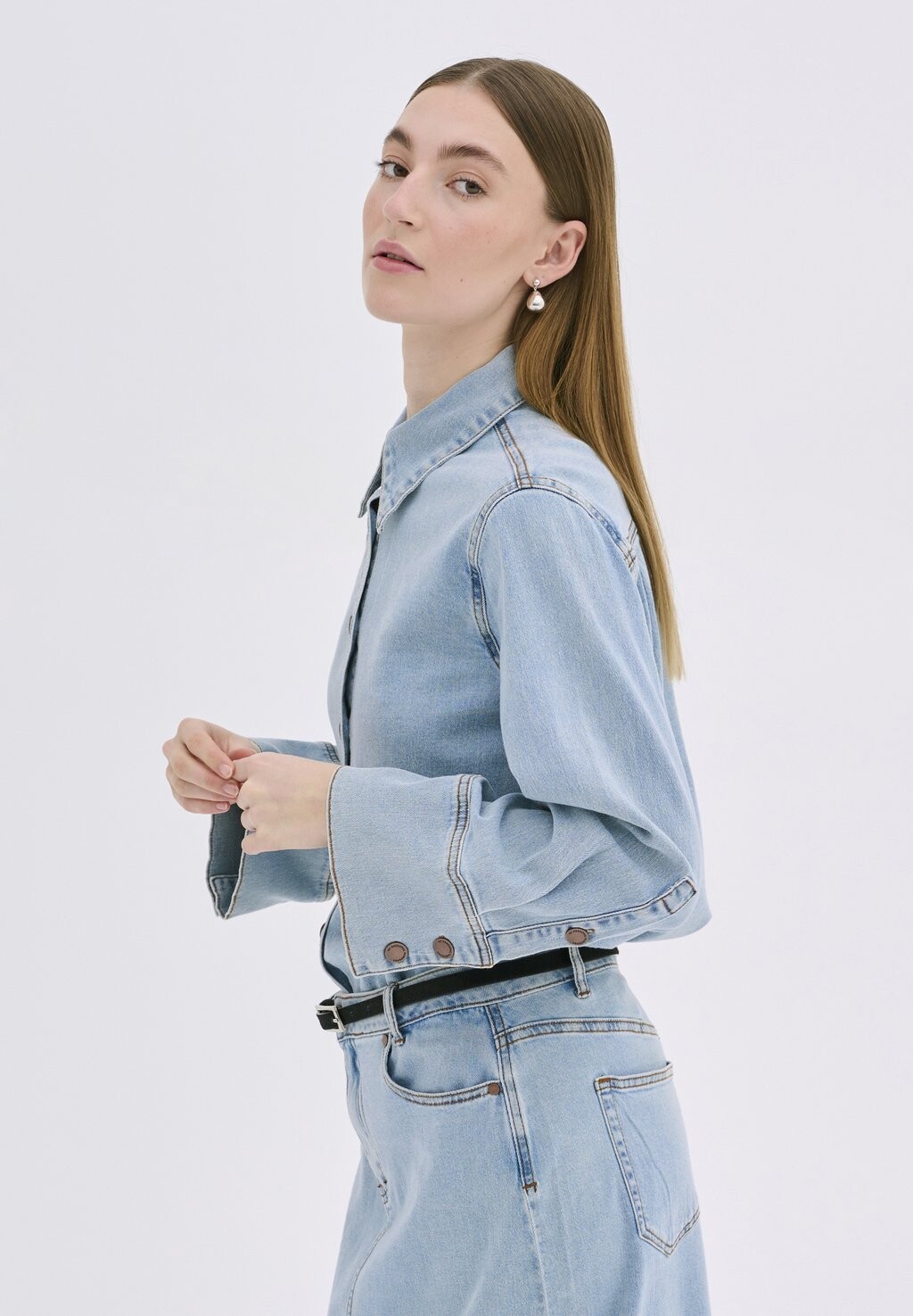 

Блузка на пуговицах LARA SOFIA My Essential Wardrobe, светло-голубой
