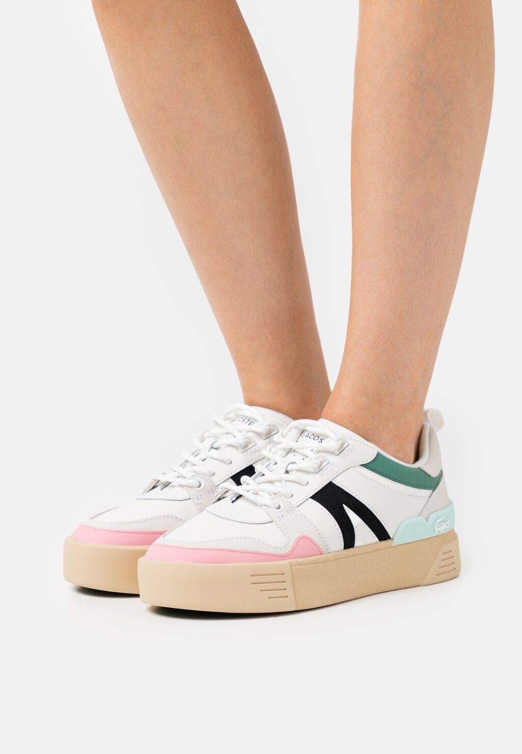 

Кроссовки Lacoste