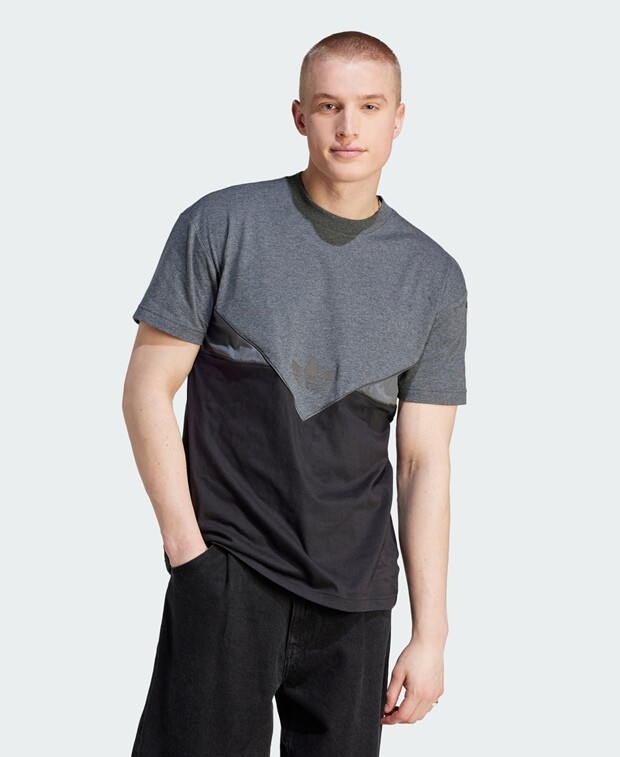 

Футболка adidas Originals, черный