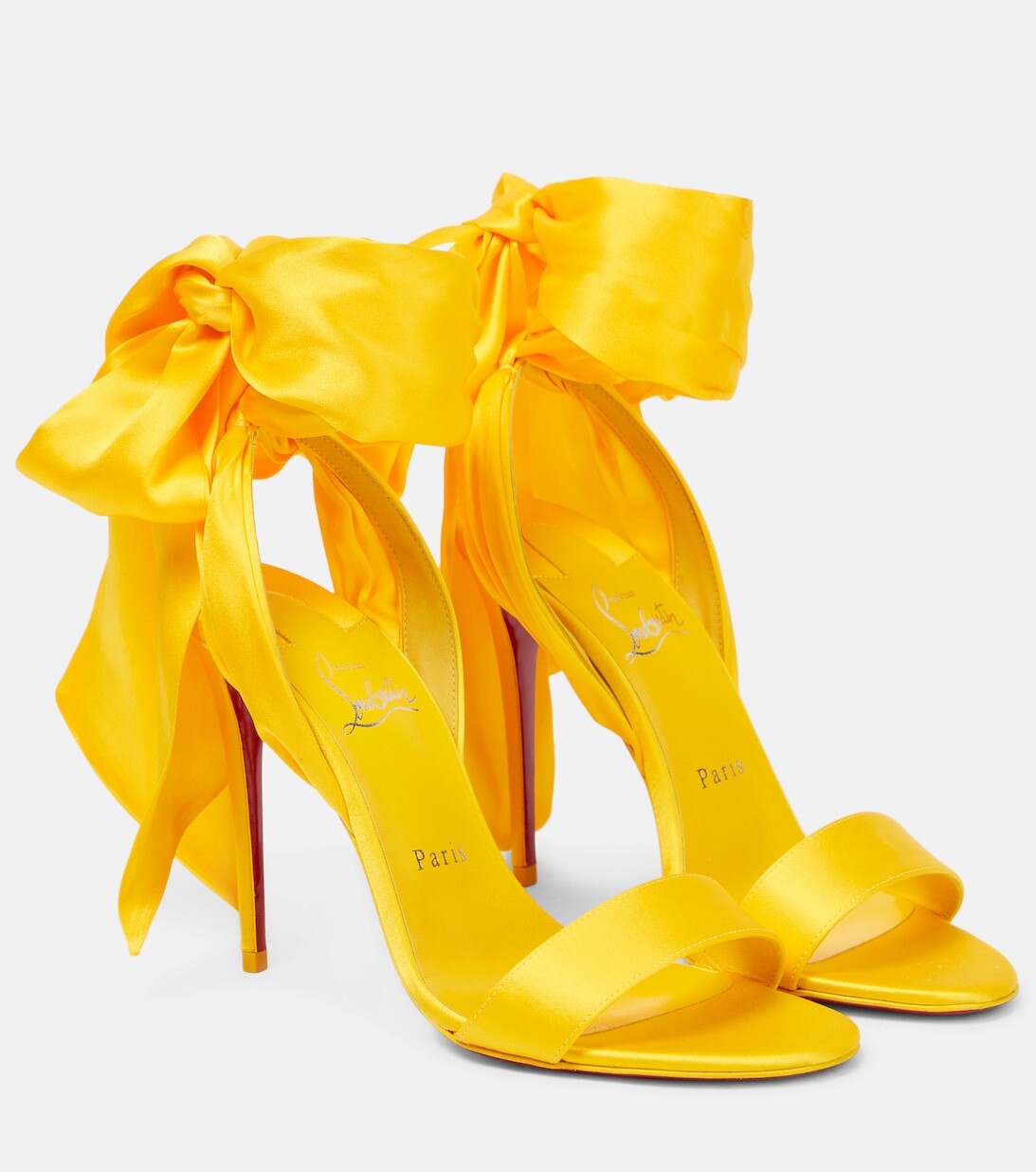 

Сандалии Sandale Du Désert 100 из креп-сатина Christian Louboutin, желтый