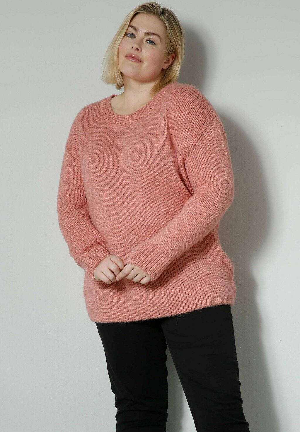 

Джемпер Sara Lindholm
