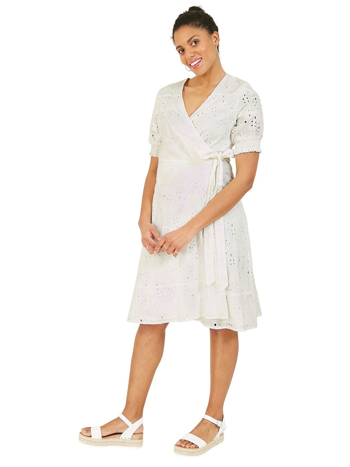 

Платье с запахом Yumi Broderie, белое