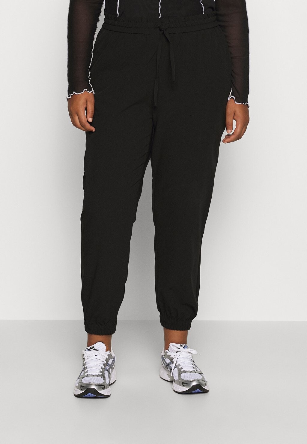 Брюки Vmczelda Tapered Track Pant Vero Moda Curve, черный