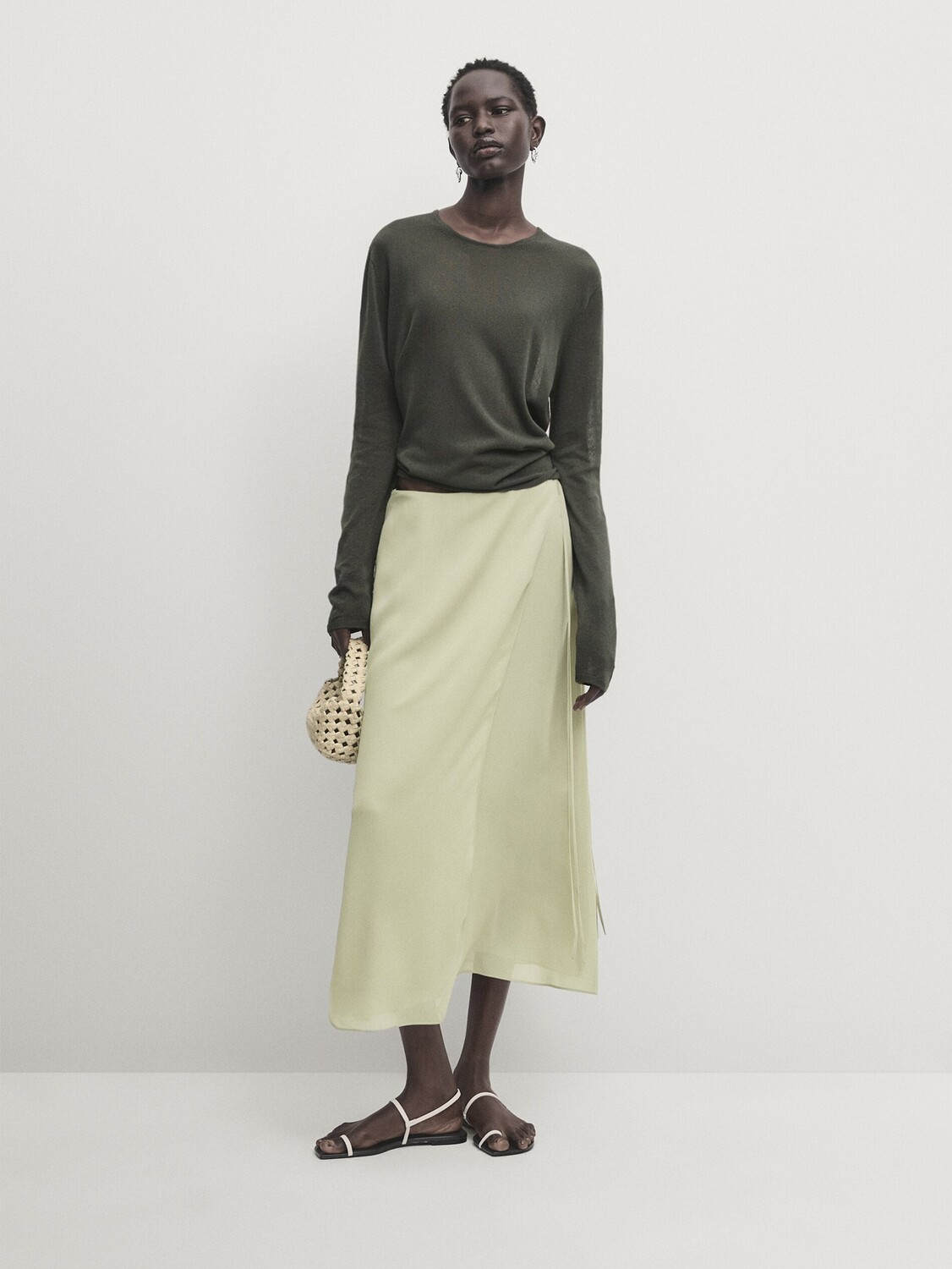

Свитер однотонной вязки с круглым вырезом Massimo Dutti, зеленый