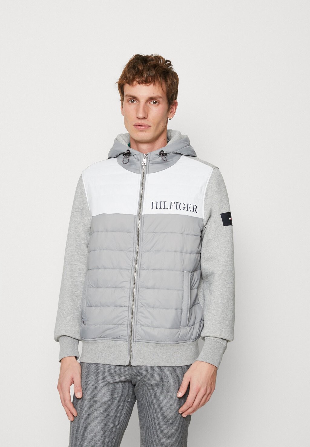 

Легкая куртка Tommy Hilfiger