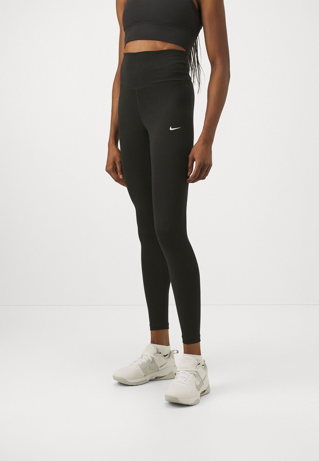 

Леггинсы ONE Nike, цвет black/sail