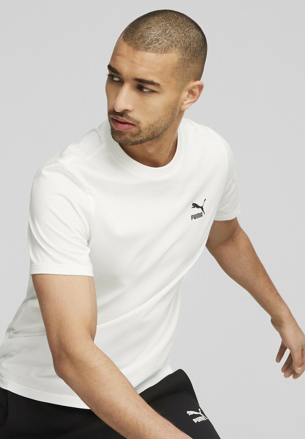 

Базовая футболка CLASSIC SMALL LOGO Puma, белый