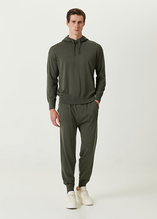 

Зеленый шерстяной свитшот и брюки Emporio Armani