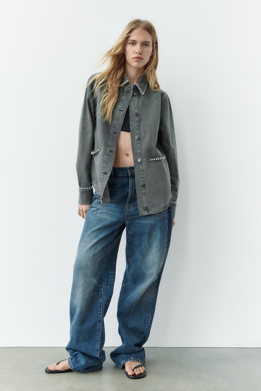 

Рубашка оверсайз со стразами ZARA, серый
