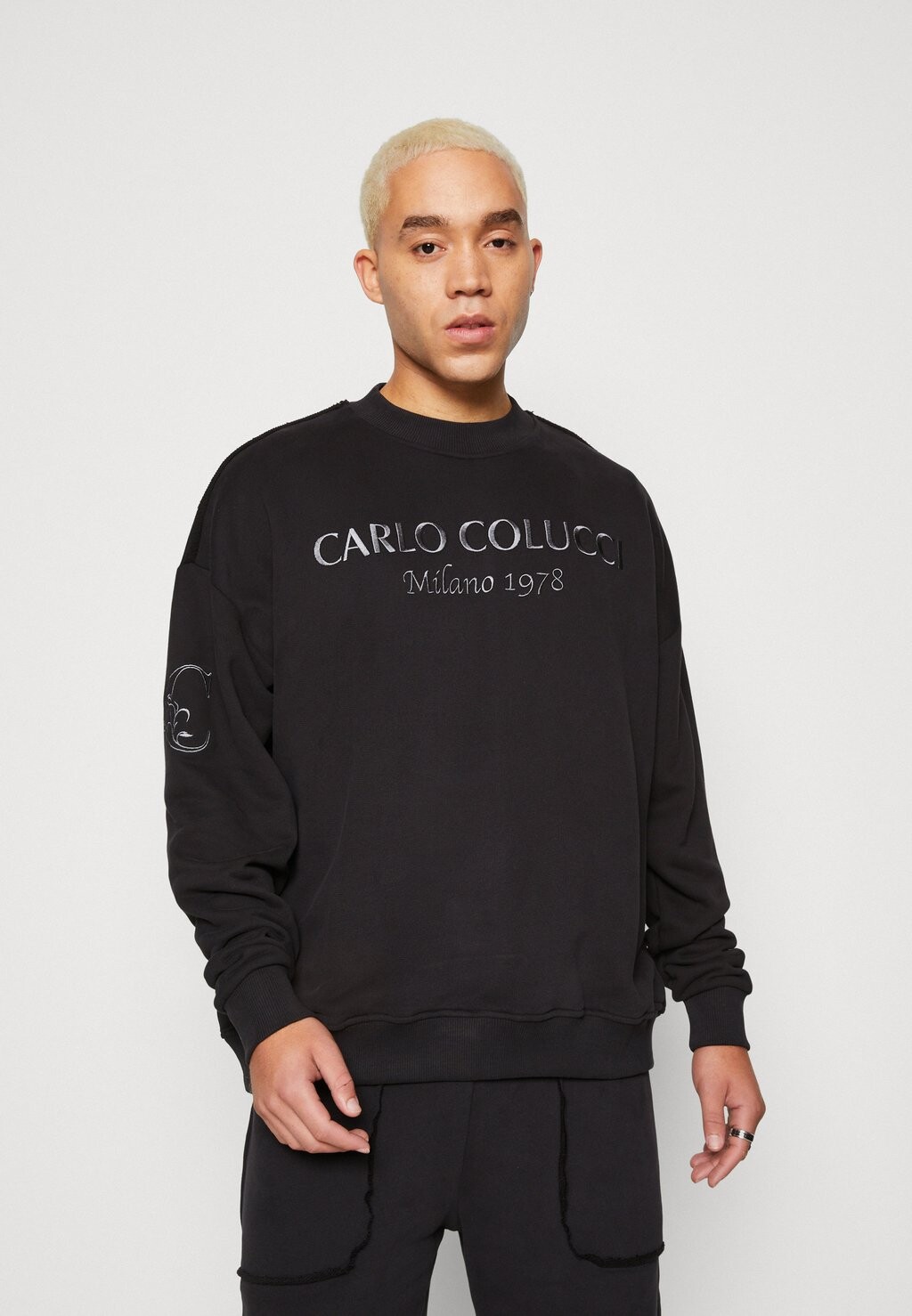 

Толстовка Carlo Colucci, черный