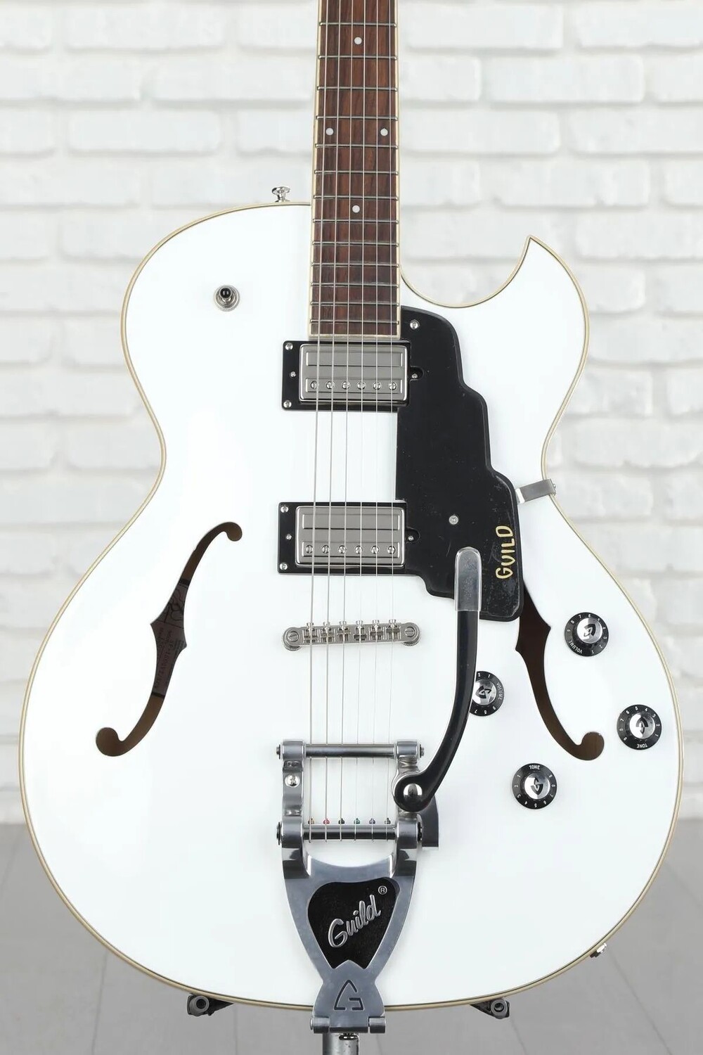 

Полуполая электрогитара Guild Starfire I SC - Snowcrest White