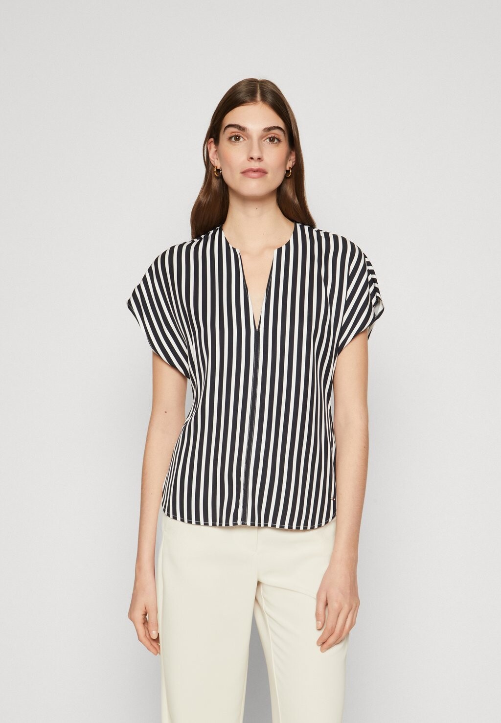 

Футболка с принтом Tommy Hilfiger, синий