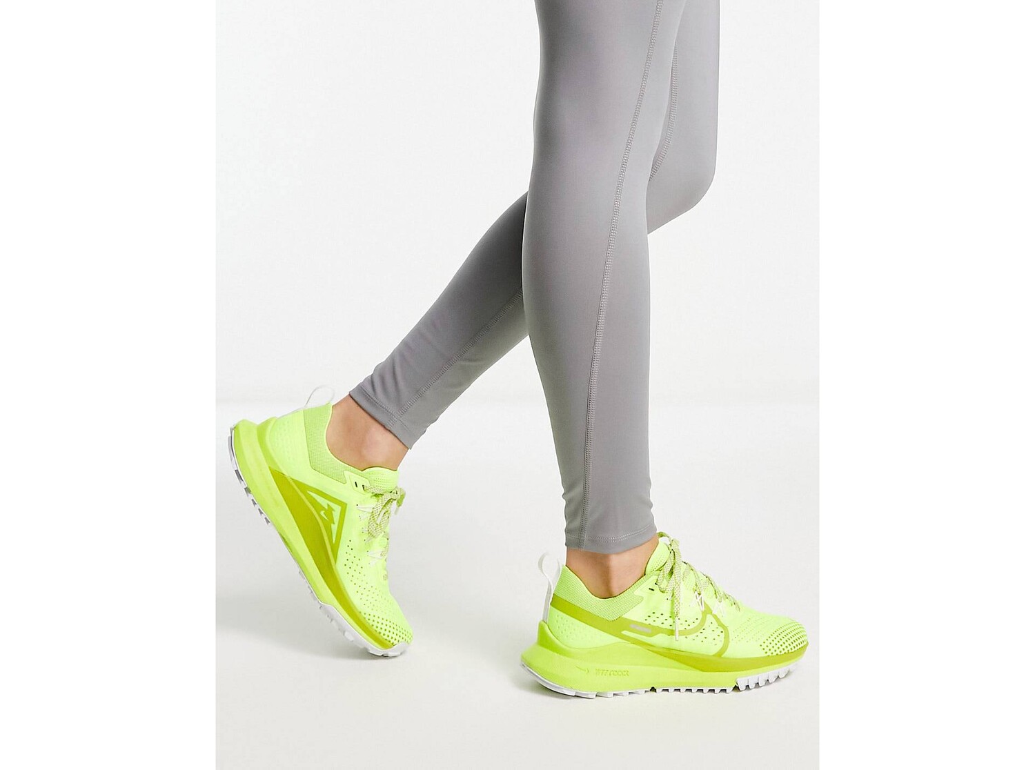 

Зеленые кроссовки Nike Running React Pegasus Trail 4, Зеленый