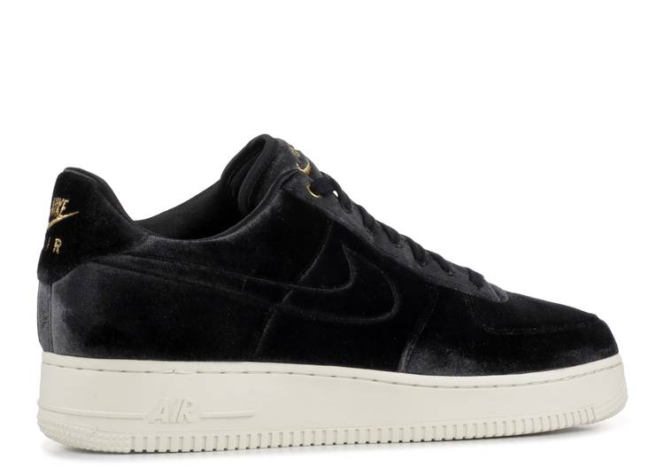 Nike AIR FORCE 1 LOW 07 PREMIUM BLACK VELOUR