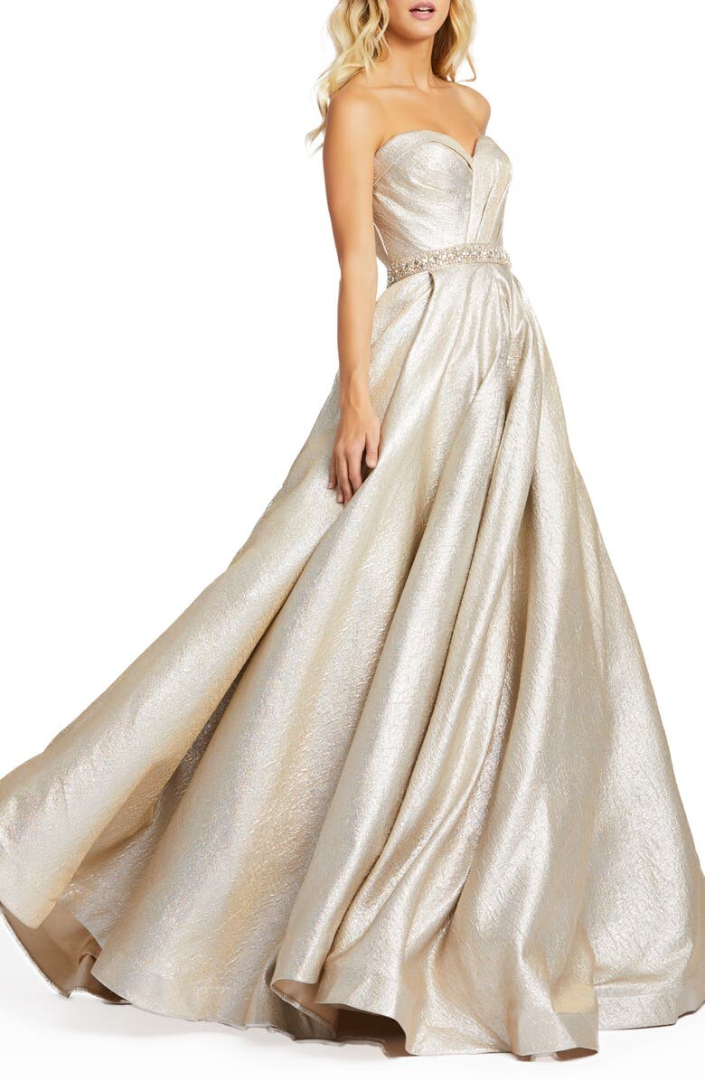 

бальное платье с вырезом сердечком MAC DUGGAL