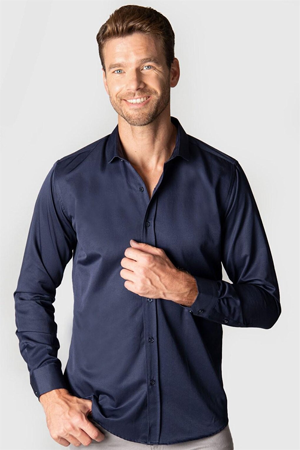 Современная приталенная мужская рубашка узкого кроя TUDORS