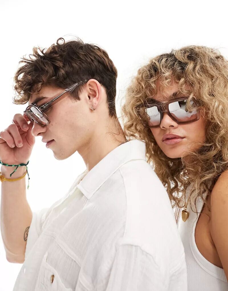 

Большие квадратные солнцезащитные очки бежевого цвета Ray-Ban Magellan