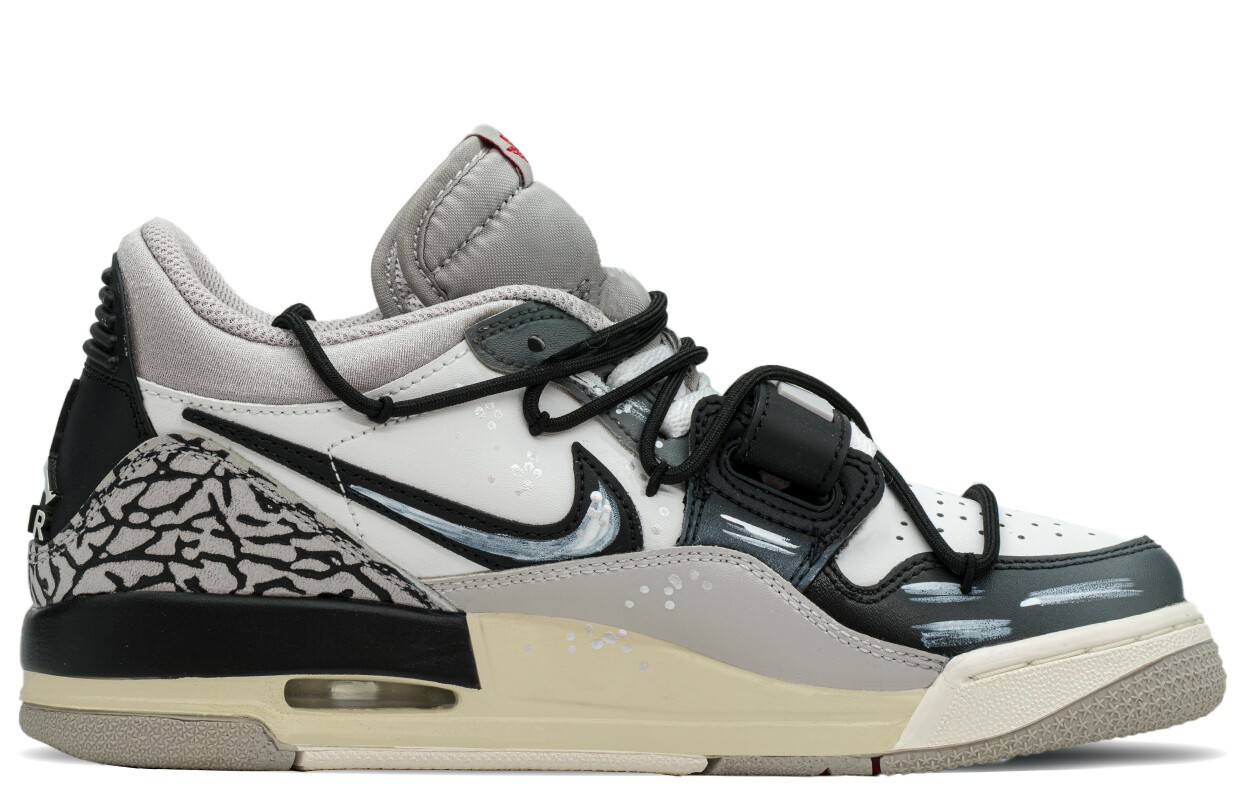 

Женские баскетбольные кроссовки Jordan Legacy 312 Vintage, Black/White/Gray