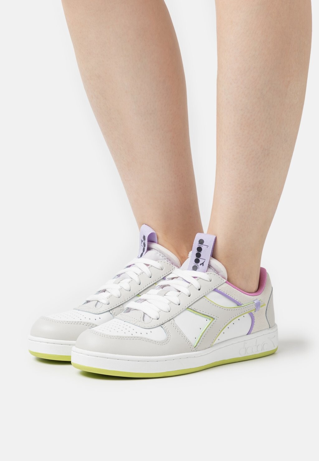 

Кроссовки Diadora