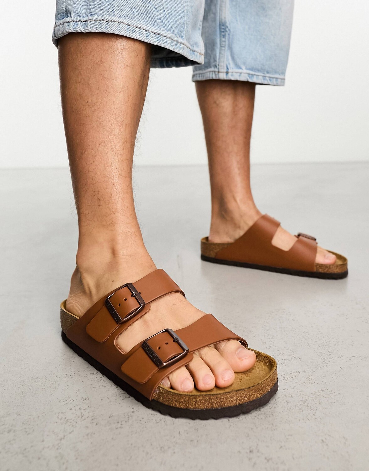 

Сандалии Birkenstock Arizona из имбирной кожи