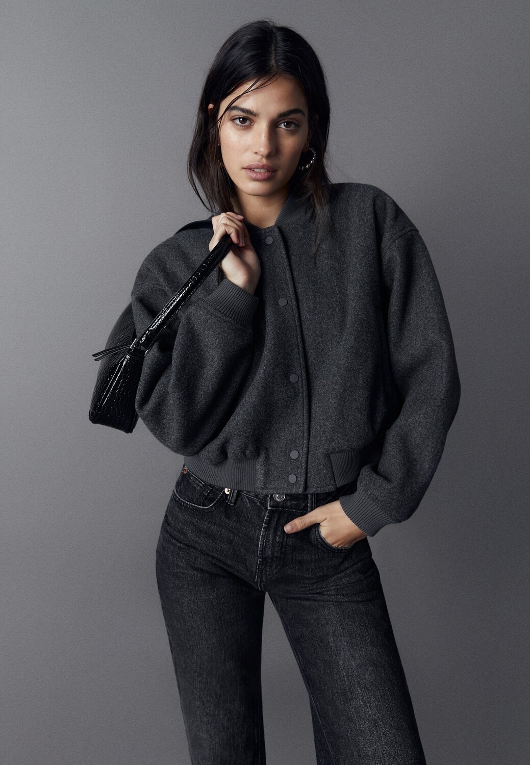 

Куртка бомбер Stradivarius, серый
