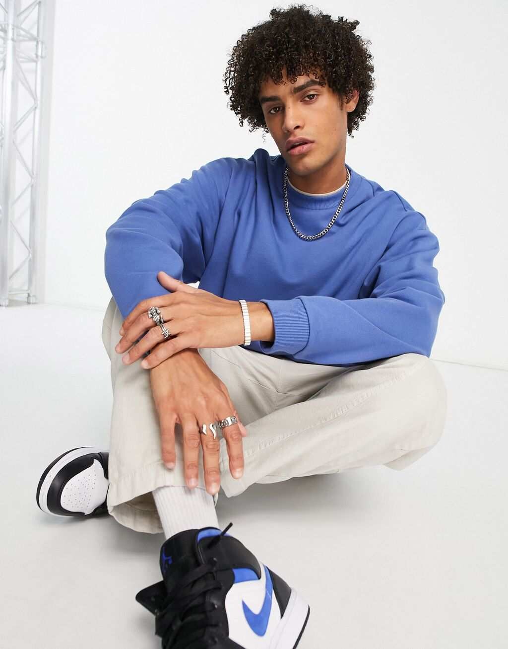 

Синий оверсайз-свитшот ASOS DESIGN