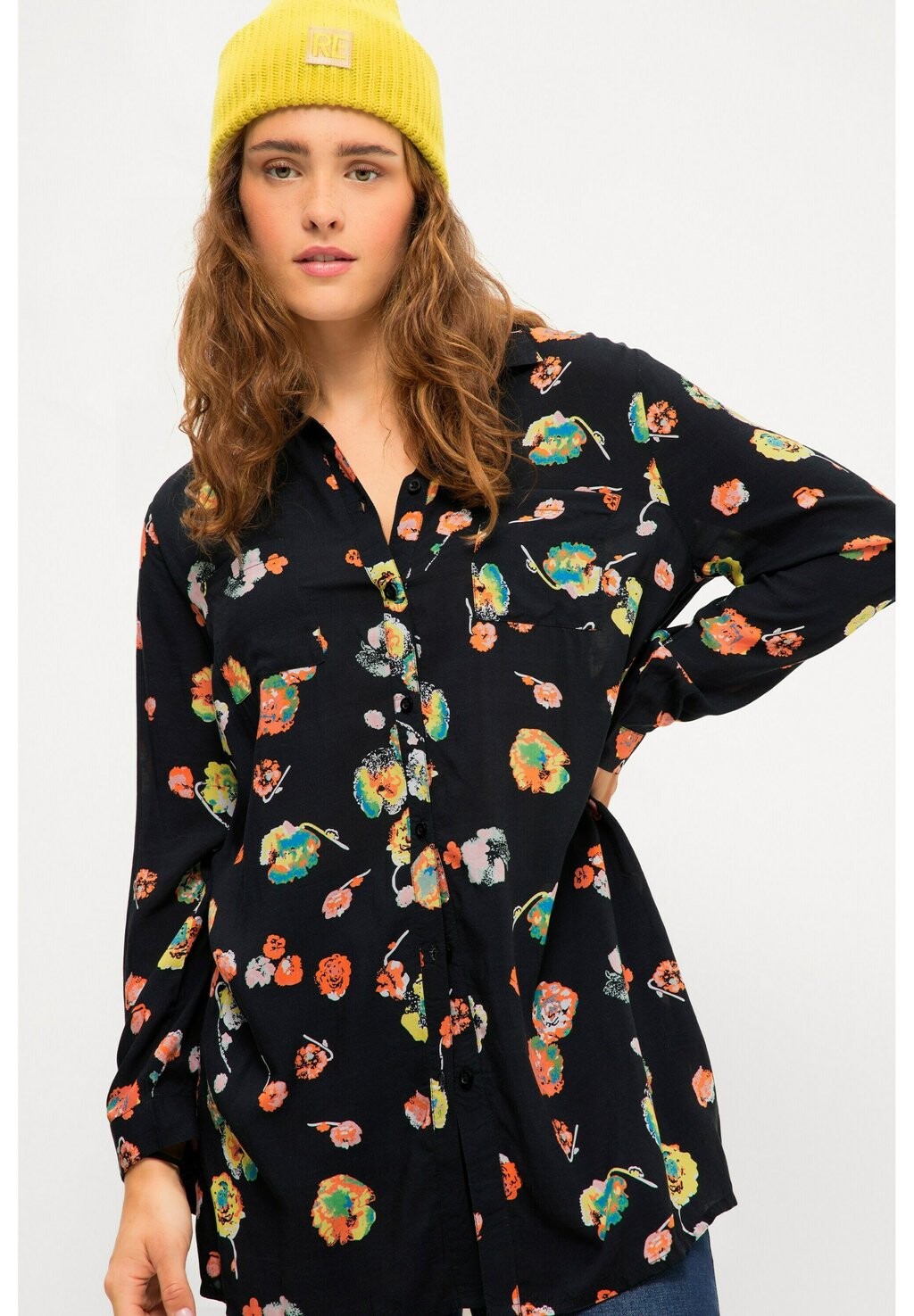 

Рубашка Boxy Fit Flower Print Kragen Langarm Studio Untold, цвет schwarz