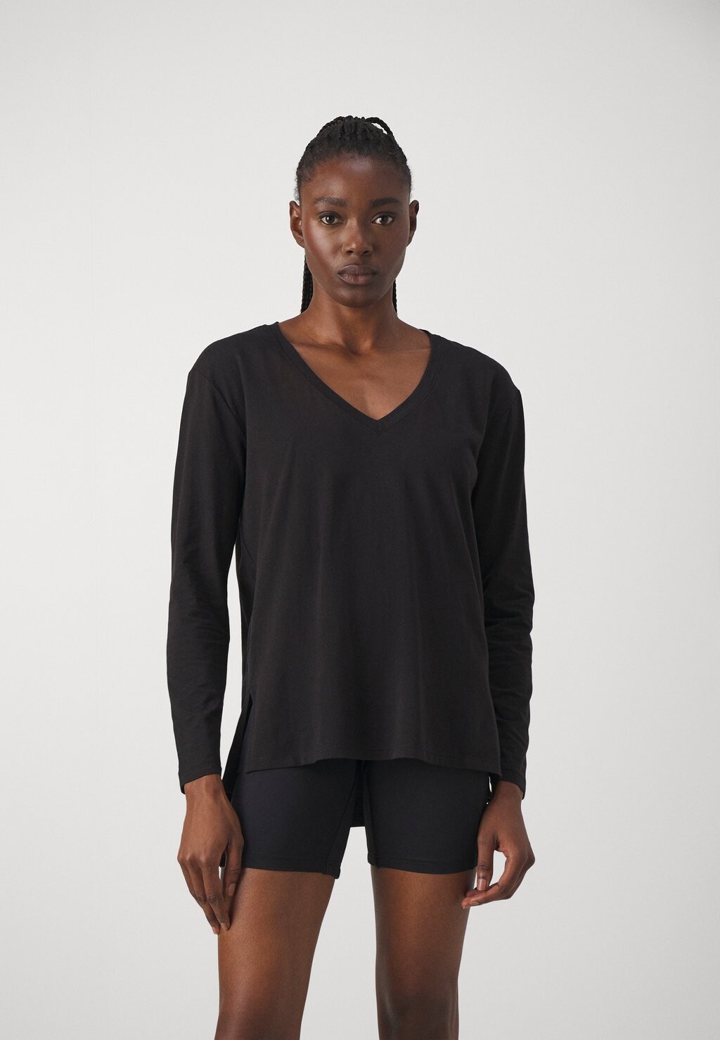 

Футболка с длинным рукавом OUTBOUND NECK Athleta, черная, Черный