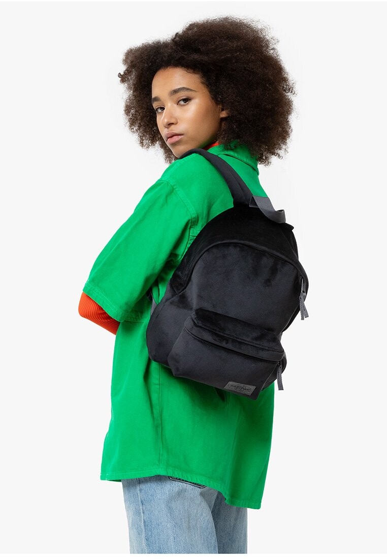 

Рюкзак ORBIT Eastpak, черный