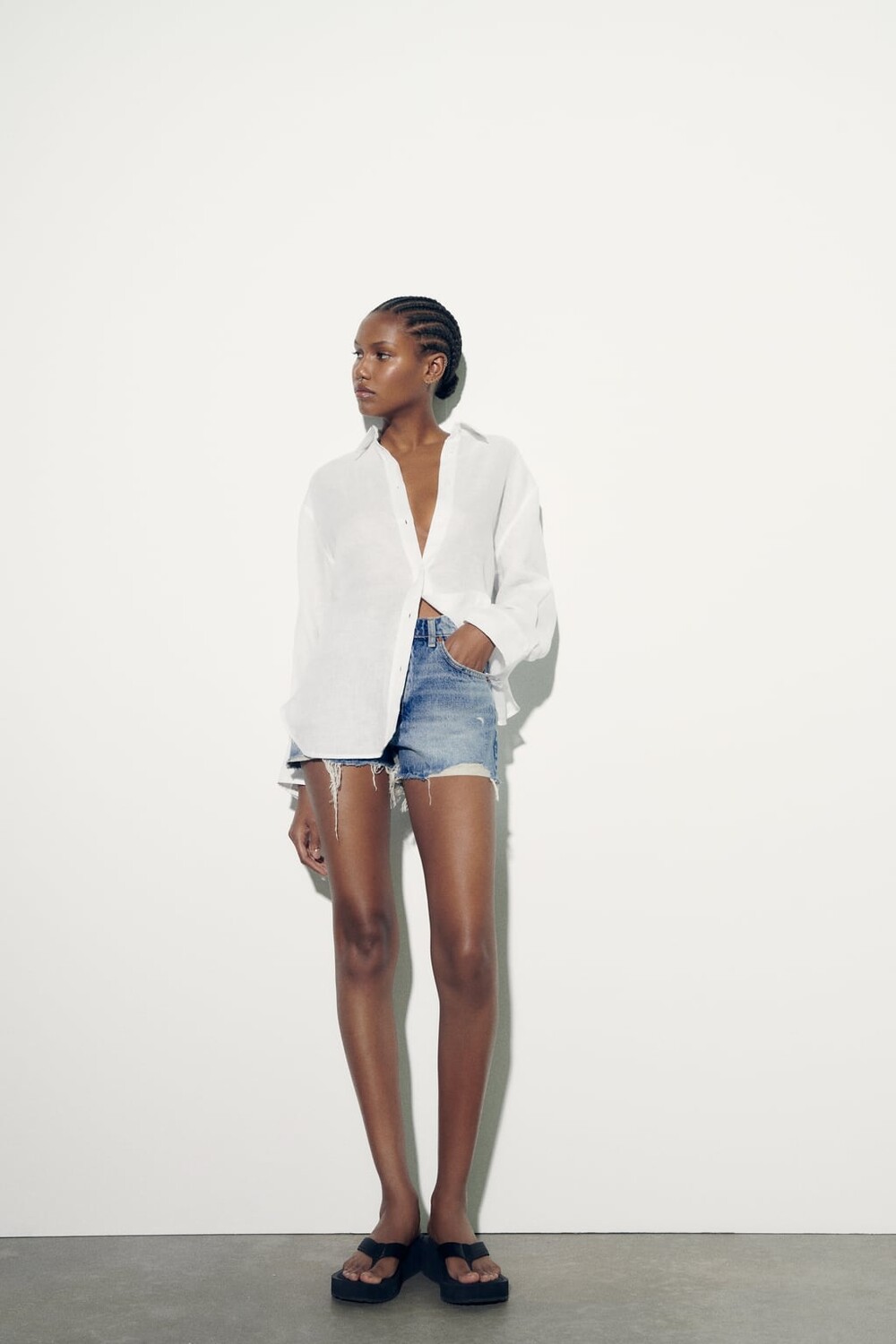 

Льняная рубашка на пуговицах ZARA, белый