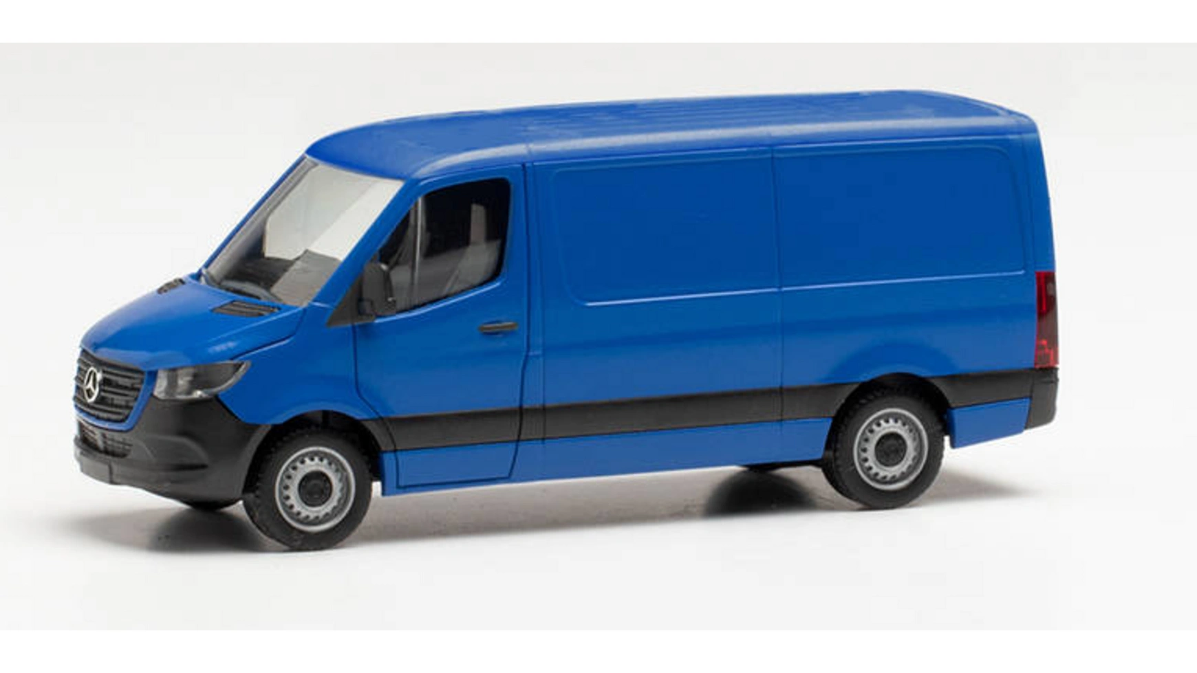 

Mercedes-benz sprinter '18 box плоская крыша, ультрамарин синий Herpa