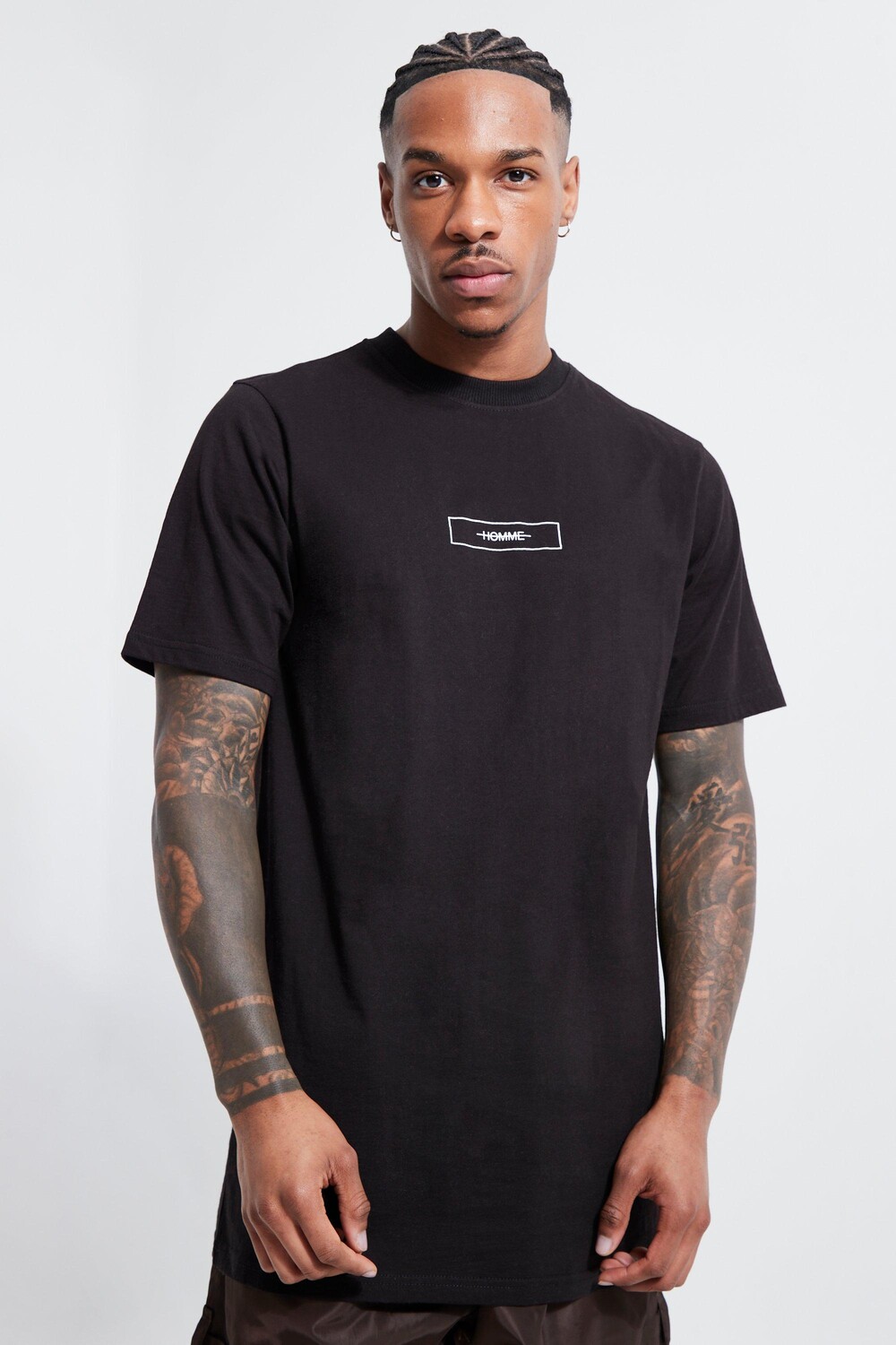 

Длинная футболка homme с графикой Boohoo, черный