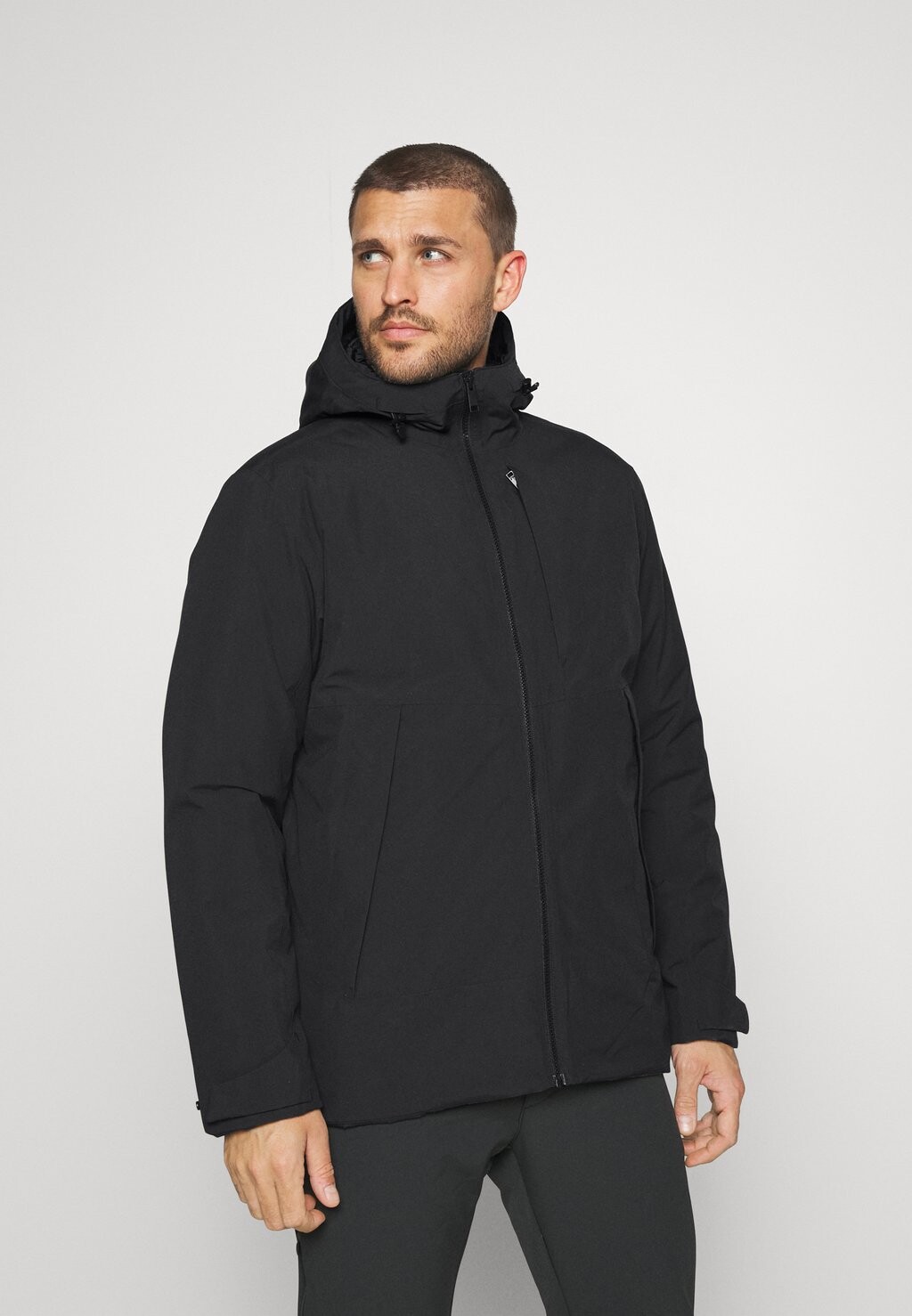 

Зимняя куртка Jack Wolfskin, черный