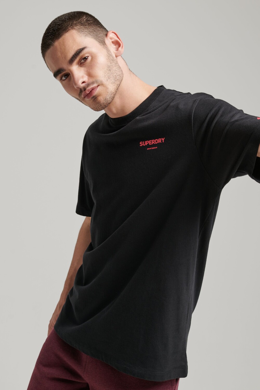 

Спортивная футболка Code Core Superdry, черный