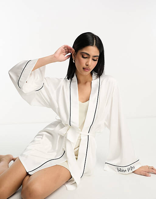

Белый атласный халат мини для невесты ASOS DESIGN