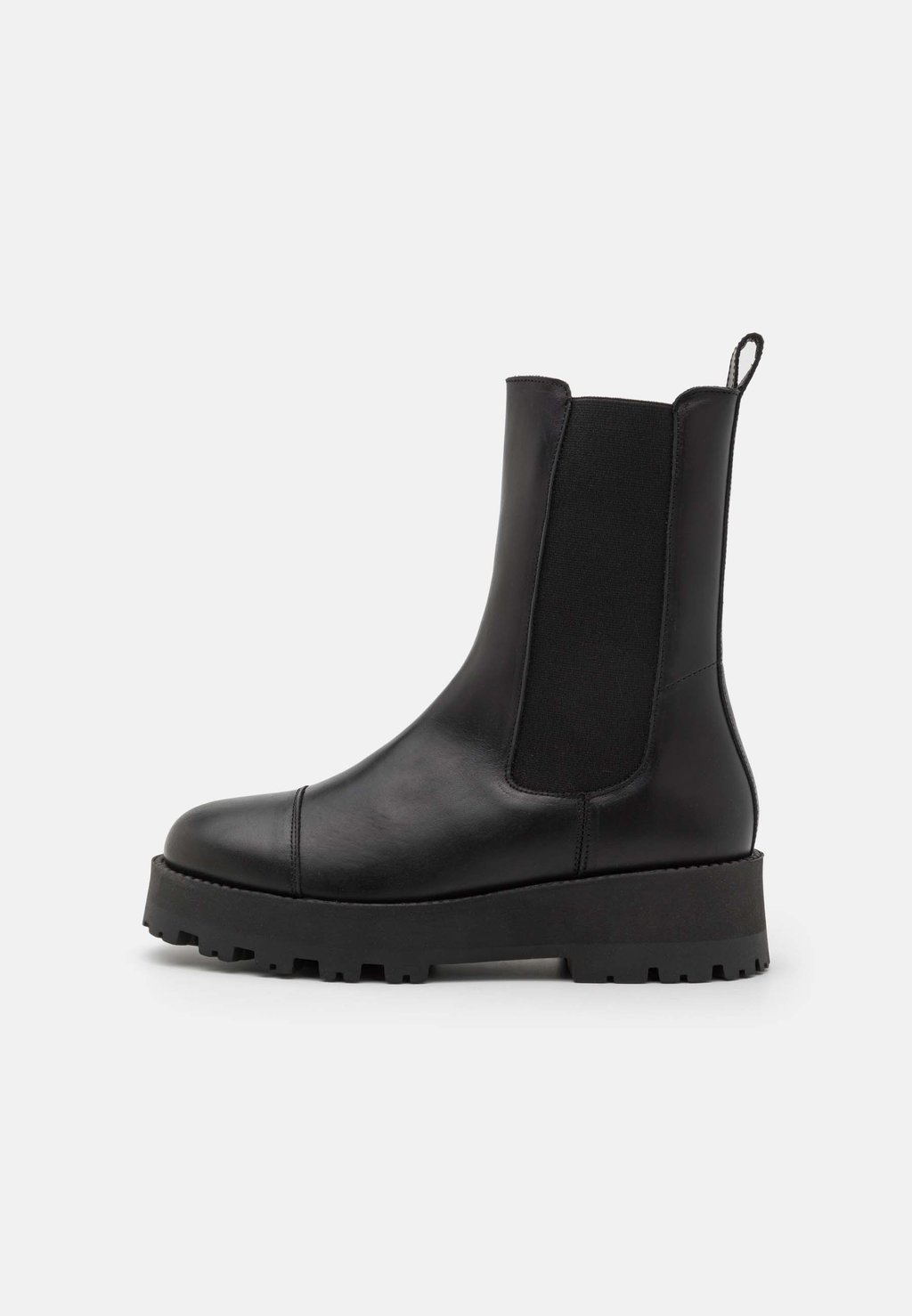 

Ботинки на платформе TOE CAP BOOT Selected Femme, черный