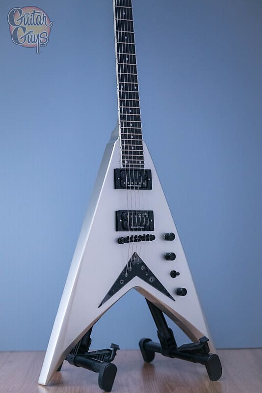 Электрогитара Kramer Dave Mustaine Vanguard Silver Metallic Demo mustaine dave mustaine a life in metal