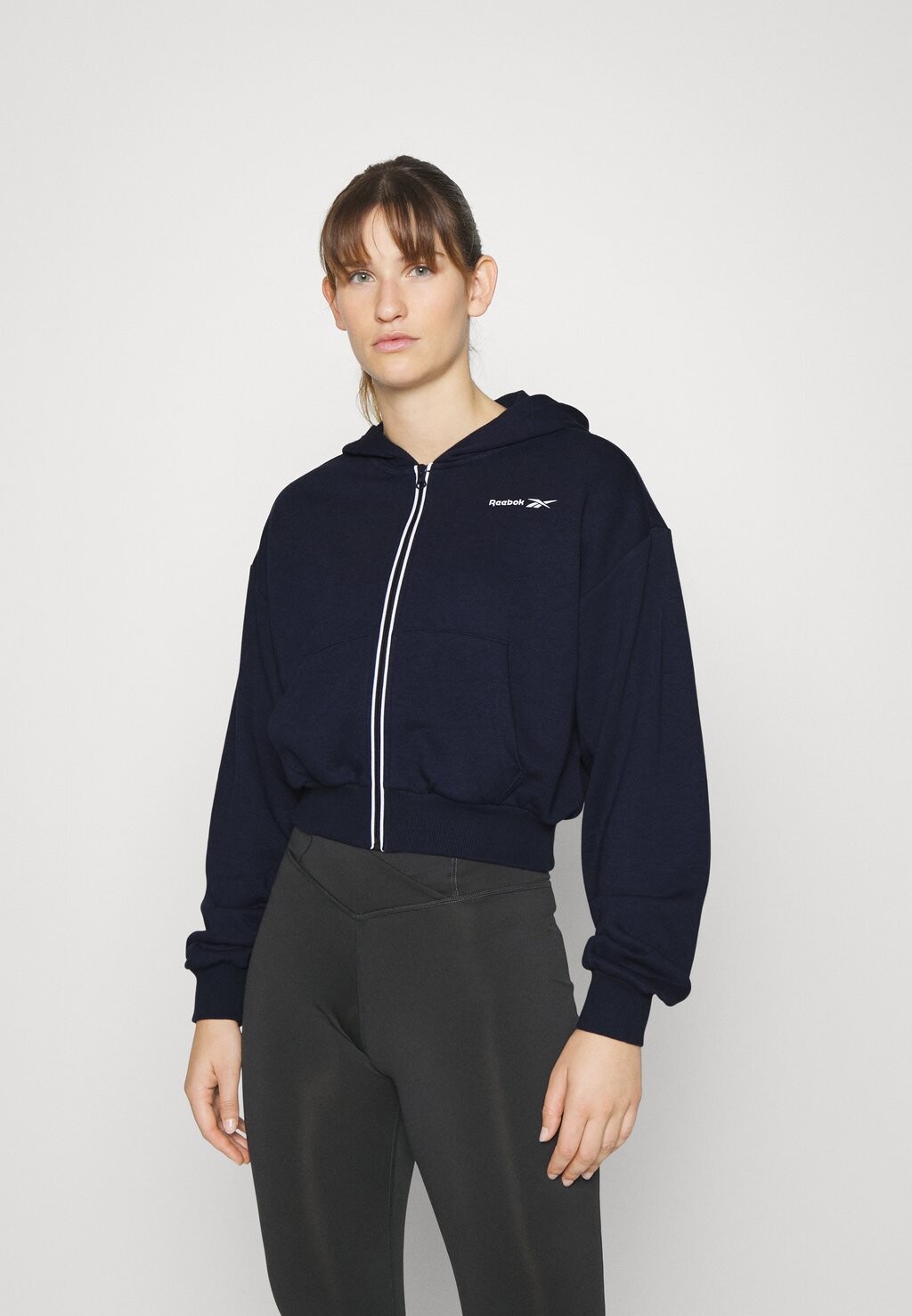 

Толстовка на молнии Reebok