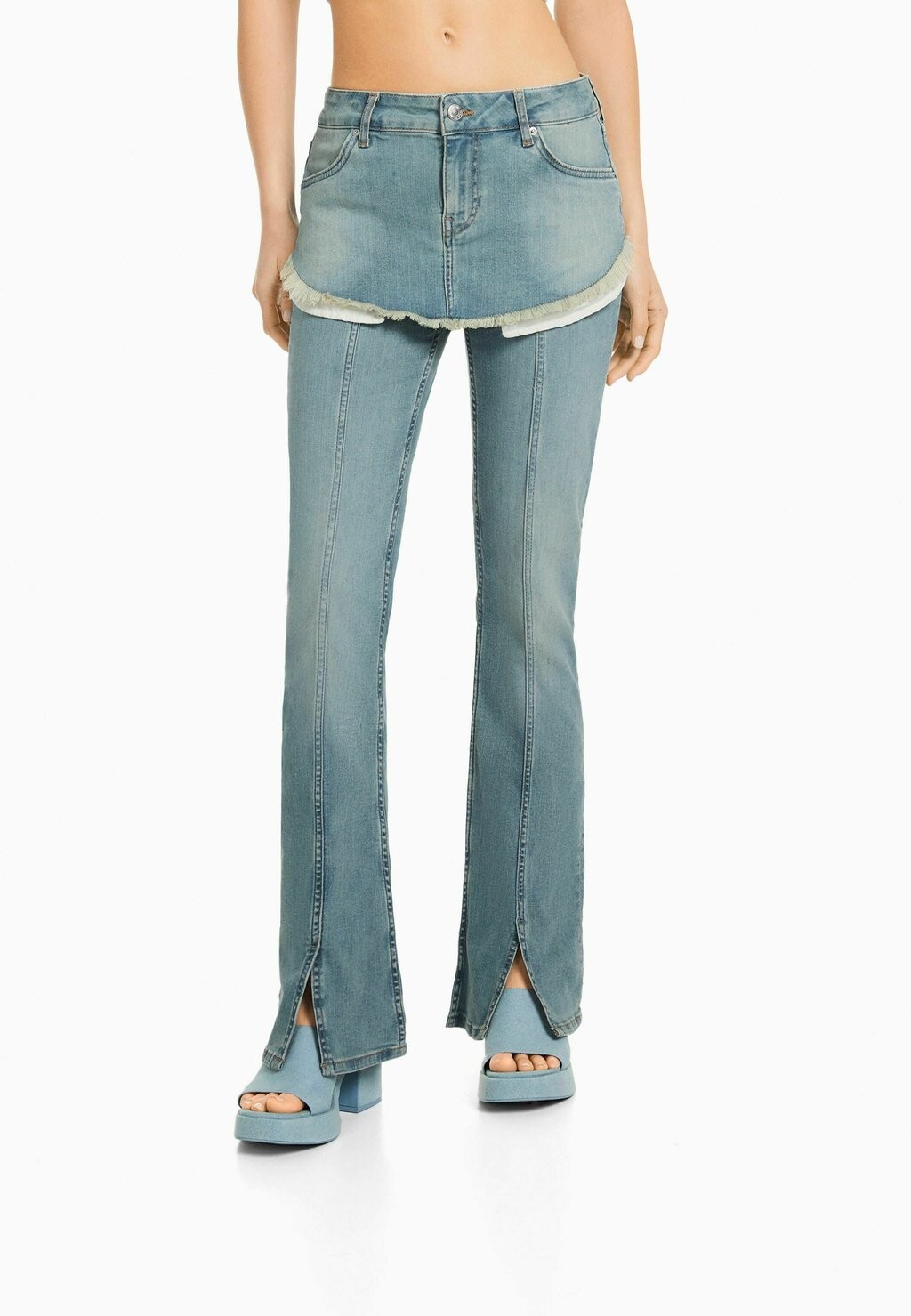

Джинсы Bootcut Bershka
