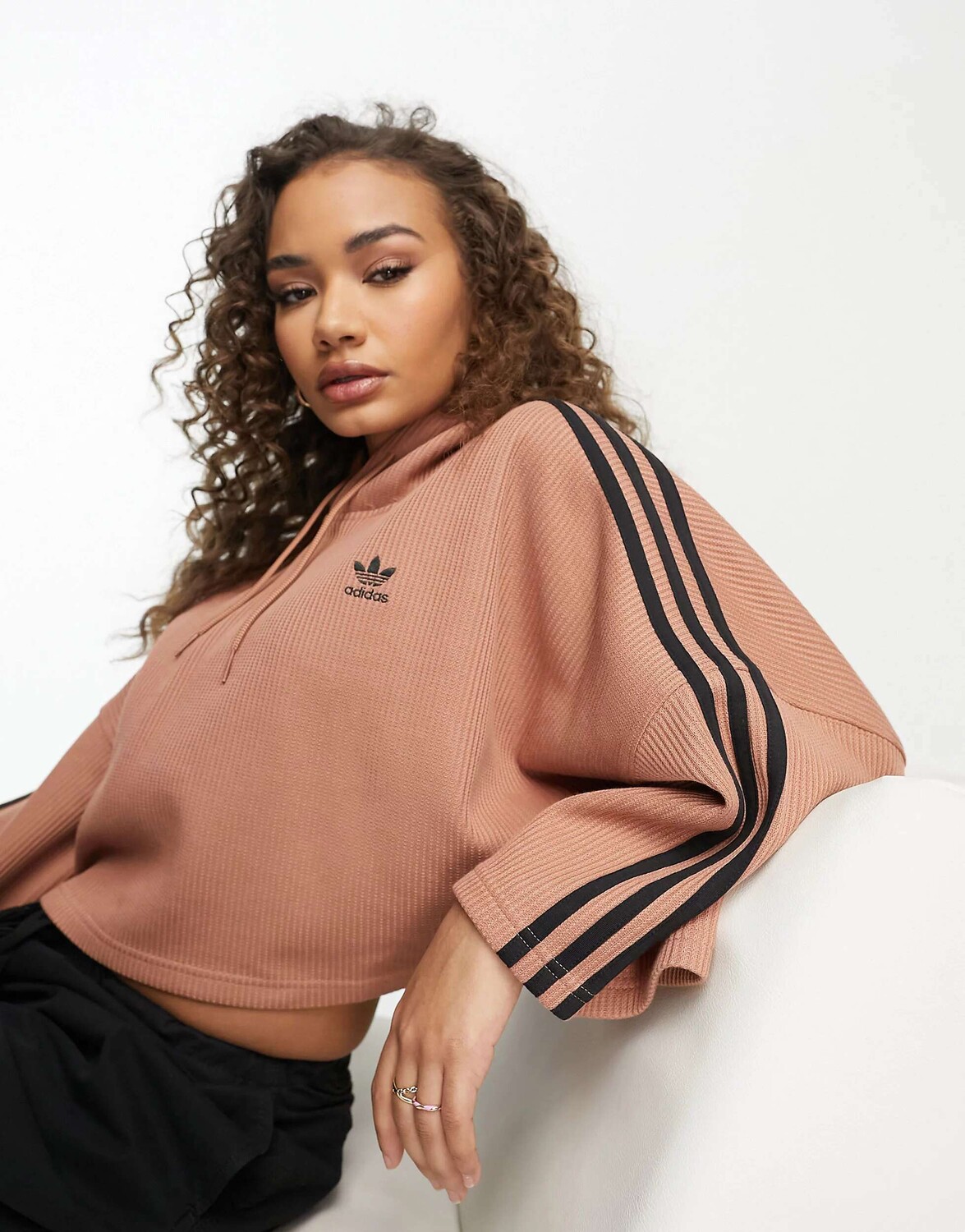 

Оранжевое укороченное худи adidas Originals Adicolor, Оранжевый