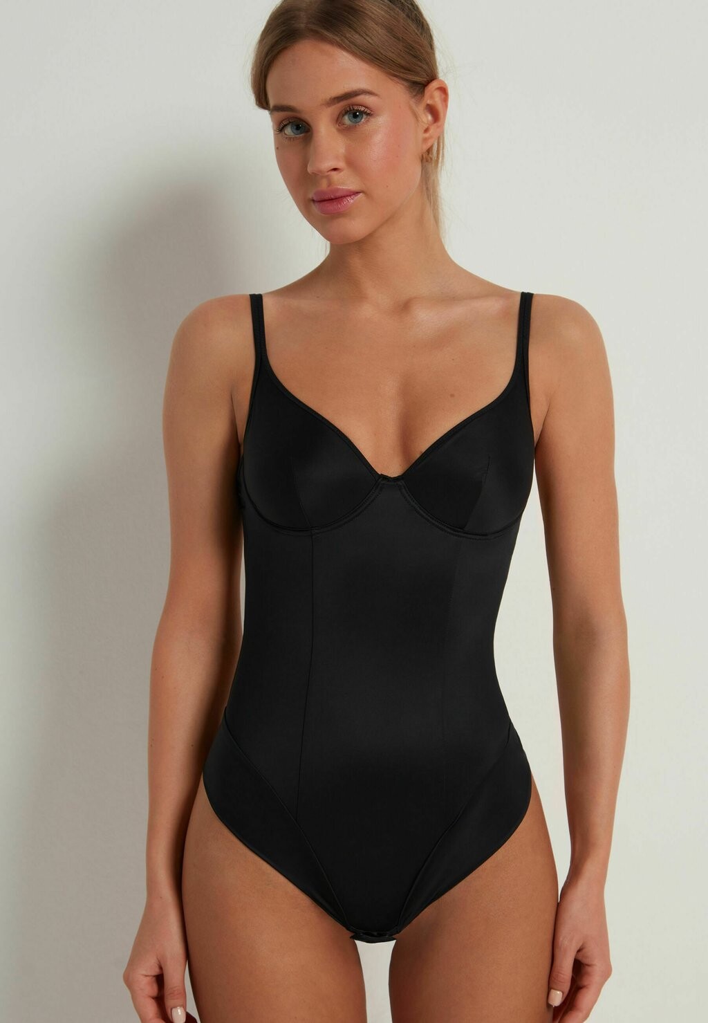 

Боди ULTRALIGHT SHAPING Tezenis, черный
