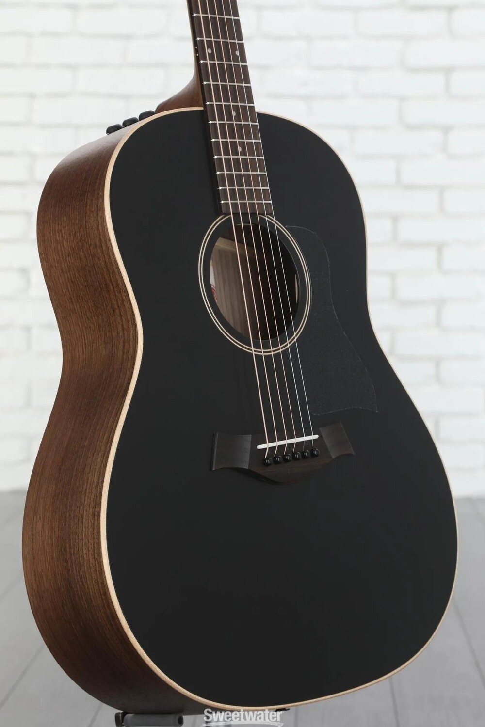 

Акустически-электрическая гитара Taylor American Dream AD17e Walnut - Blacktop