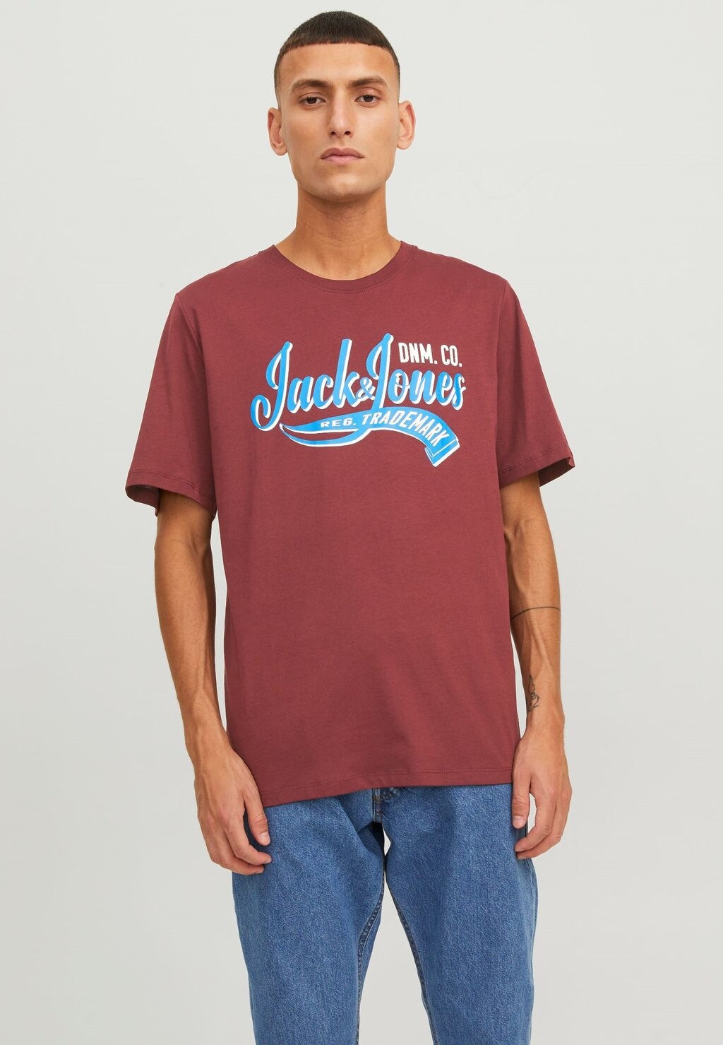 

Футболка с принтом JJELOGO TEE O-NECK Jack & Jones, бордо