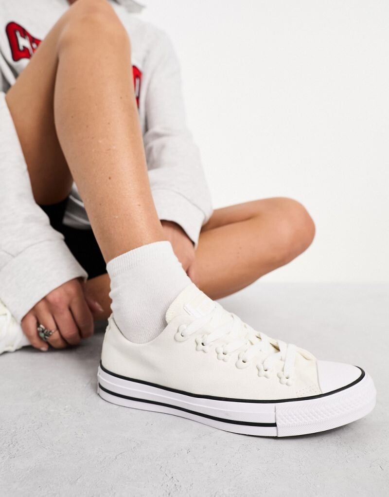 

Белые кроссовки Converse Chuck Taylor All Star Ox со звездами