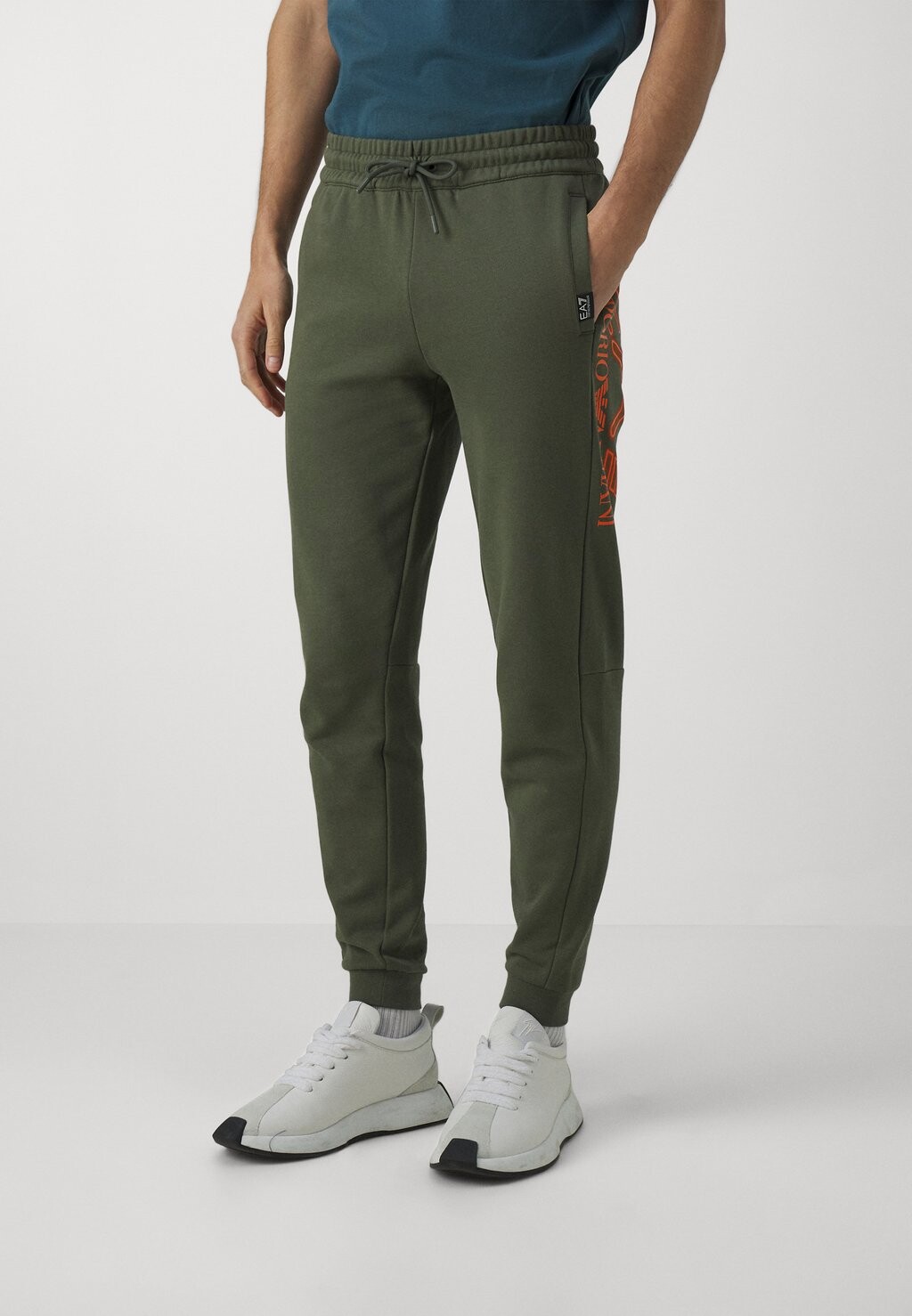 

Спортивные брюки Trouser EA7 Emporio Armani, цвет verde scuro