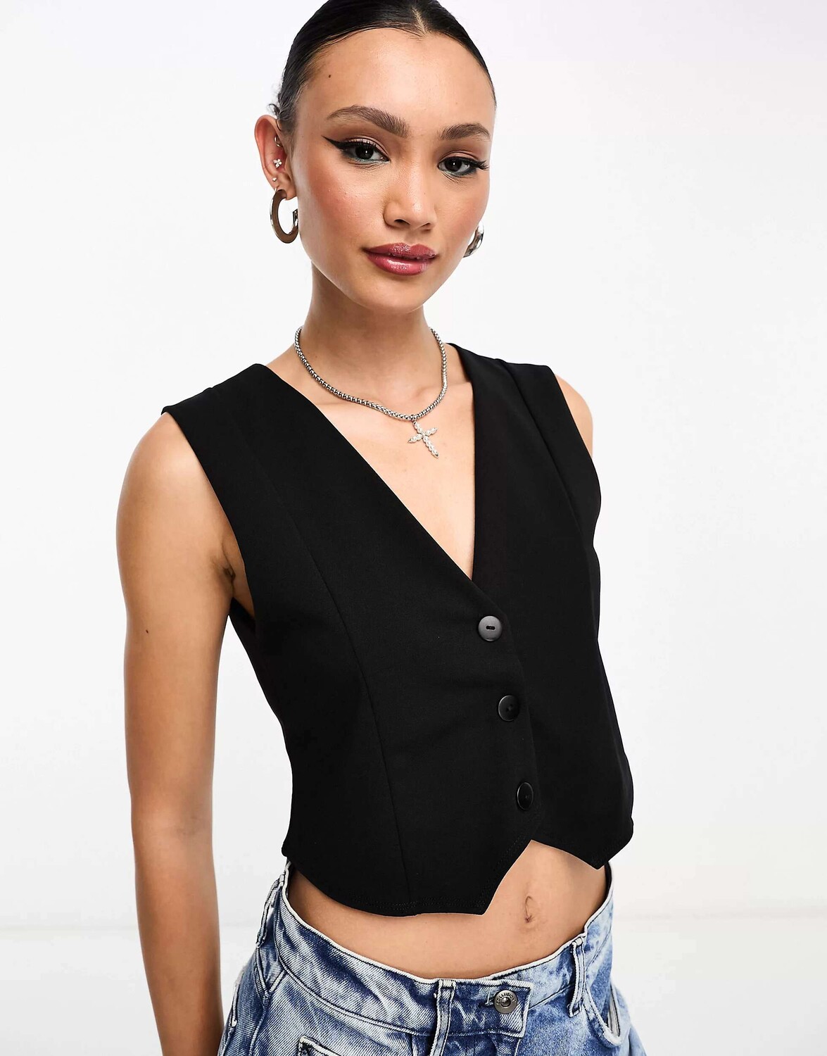 

Черный креповый жилет с аквалангом ASOS