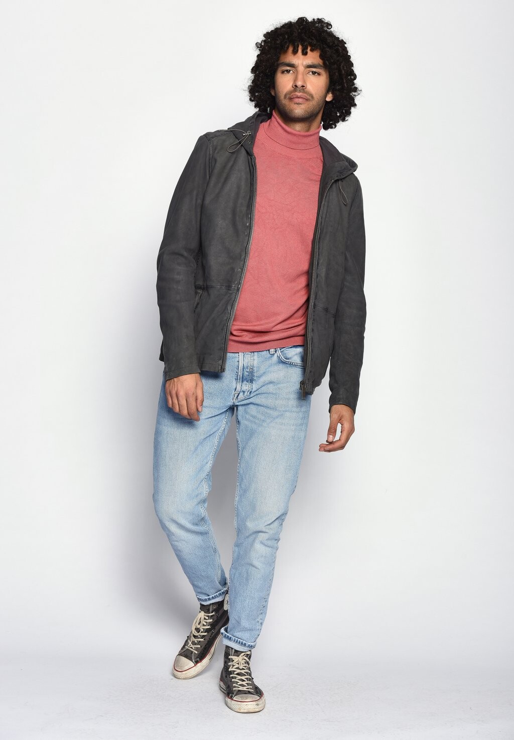 

Кожаная куртка Maze