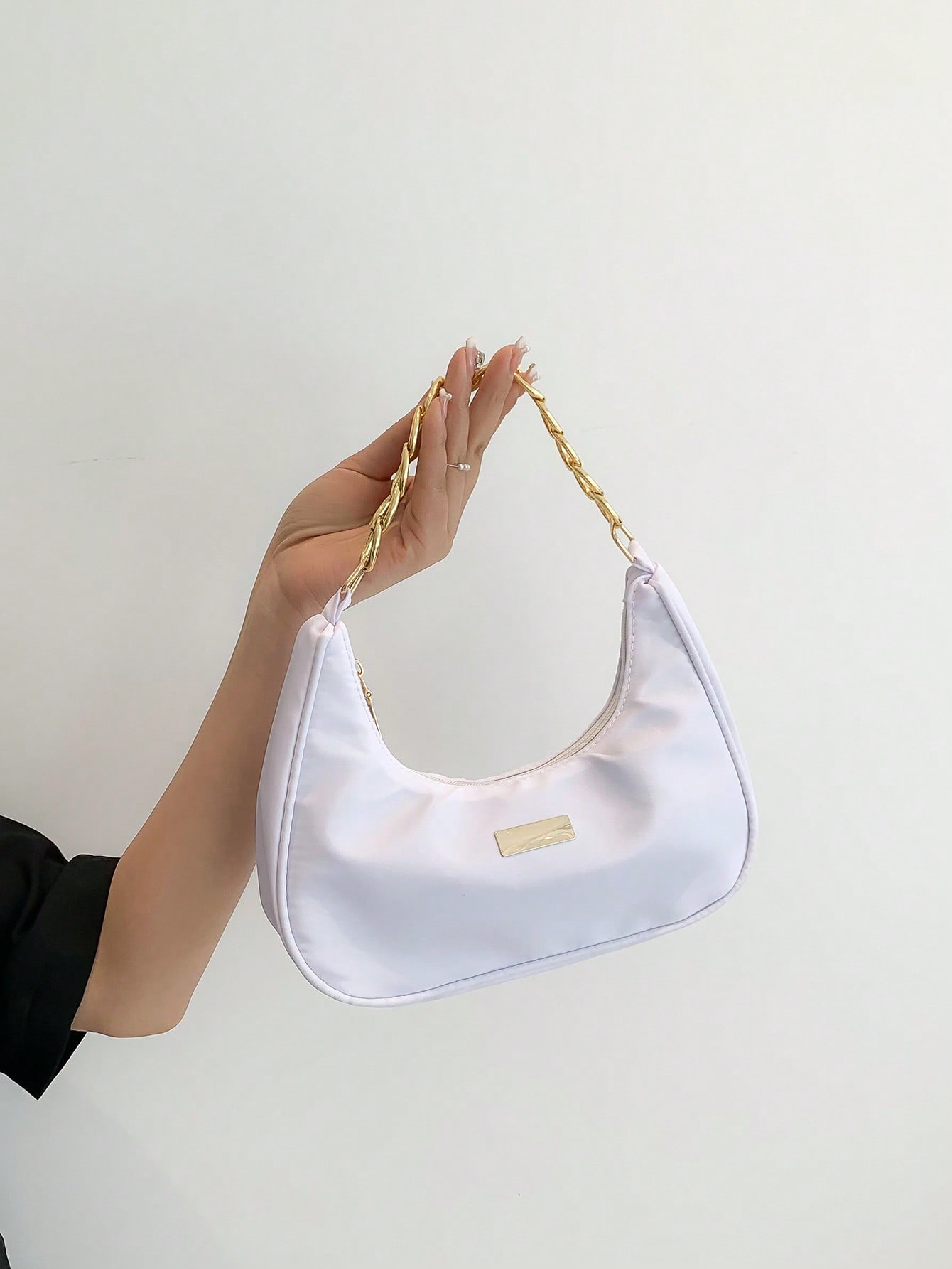 Распродажа «Черная пятница»! Модная однотонная женская многофункциональная сумка в форме полумесяца с металлической цепочкой, белый