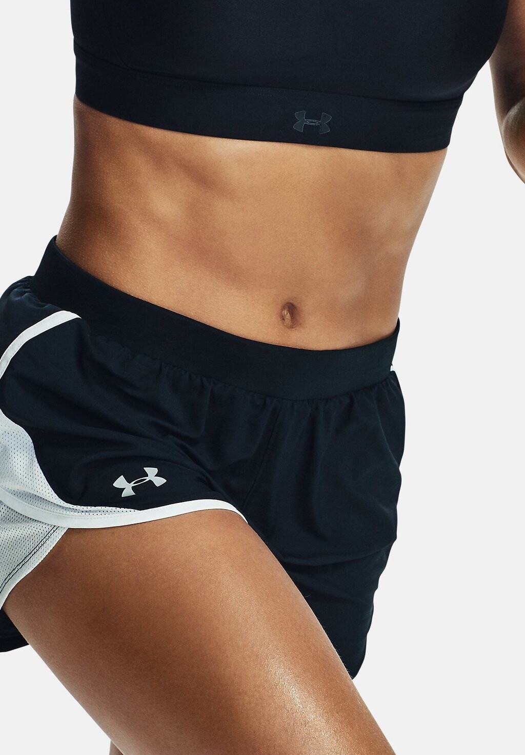 

Спортивные шорты Under Armour, черный